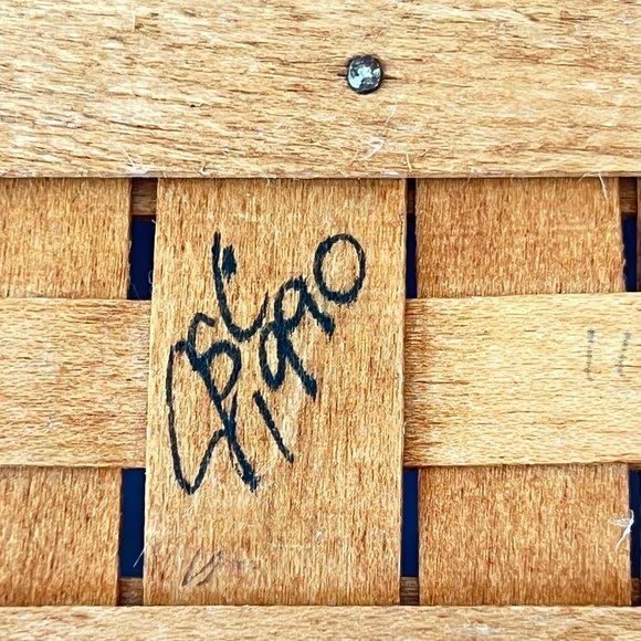 Longaberger Vintage Signed Limited Edition Basket, Rustic Farmhouse- 1990 - Picture 14 of 16